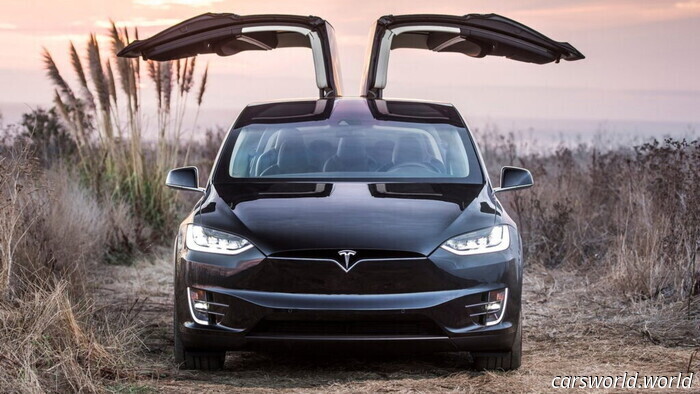 They Blame Autosteer After Losing Four Family Members in a Tesla Accident | Carscoops